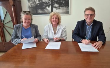 W dniu 21 maja 2026 roku w Instytucie Gruźlicy i Chor&oacute;b Płuc odbyło się uroczyste podpisanie umowy darowizny przekazanej przez Fundację LOTTO im. Haliny Konopackiej na rzecz Instytutu