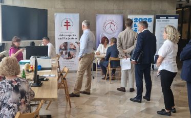 akcja profilaktyczna w Sejmie RP, obejmująca mobilną strefę zdrowia z badaniami spirometrycznymi
